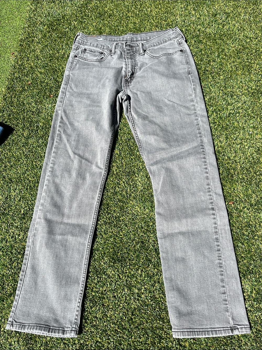 Bundle of Levi’s 32x32 Men's 514, 3 pair blue & grey - Picture 6 of 13